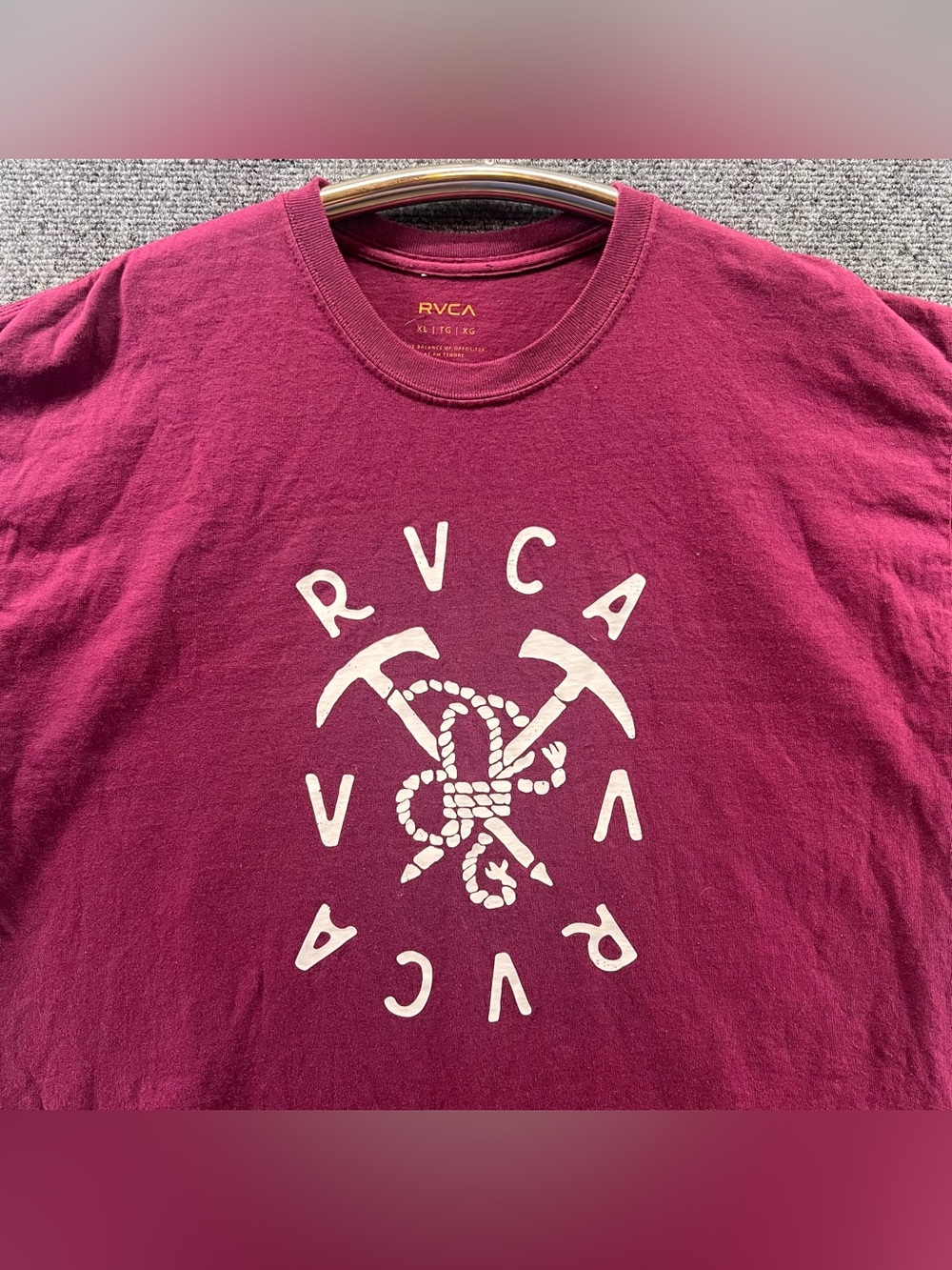 RVCA T-Shirt Mens XL Maroon Short Sleeve Crew Neck Cotton Nautical Beach Resort